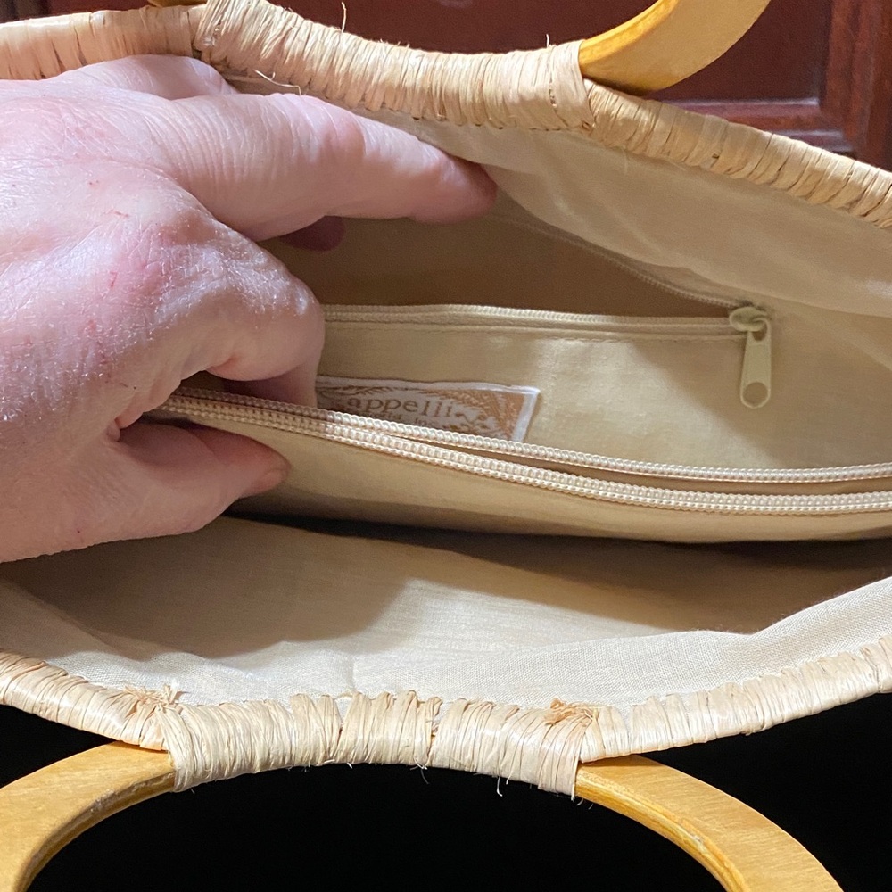 Vintage Straw Tote with Blue Turtle Design bag - Picture 10 of 16